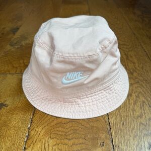 Nike Light Pink Bucket Hat, Size L/XL